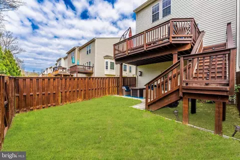 Exterior - 42467 Patrick Wayne Sq, Ashburn, VA 20148 photo 8 of 13