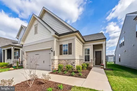 46360 Reddish Knob Dr, Sterling, VA 20164