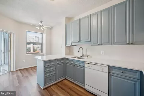19370 Magnolia Grove Sq #208, Leesburg, VA 20176