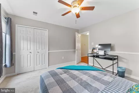 Bedroom - 21047 Barcroft Way, Sterling, VA 20164 photo 5 of 7