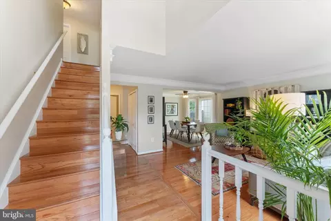 Entry Way - 21047 Barcroft Way, Sterling, VA 20164 photo 2 of 4