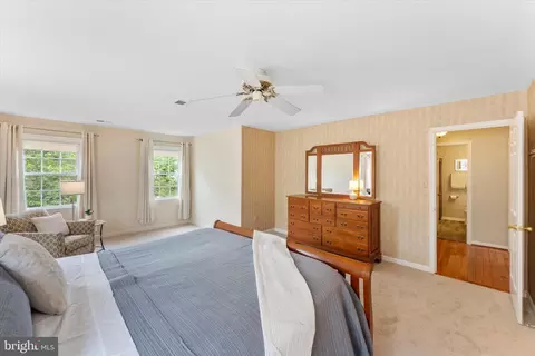Bedroom - 21047 Barcroft Way, Sterling, VA 20164 photo 3 of 7