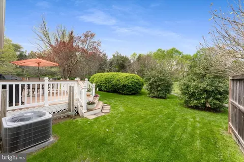 Exterior - 21047 Barcroft Way, Sterling, VA 20164 photo 6 of 8