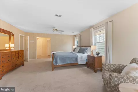 Bedroom - 21047 Barcroft Way, Sterling, VA 20164 photo 2 of 7