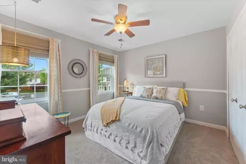 Bedroom - 21047 Barcroft Way, Sterling, VA 20164 photo 6 of 7