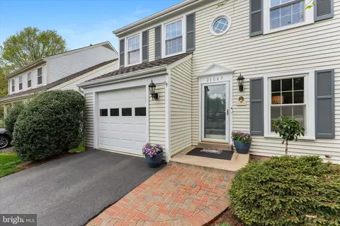 Exterior - 21047 Barcroft Way, Sterling, VA 20164 photo 2 of 8