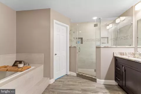 Bath - 21047 Barcroft Way, Sterling, VA 20164 photo 3 of 5