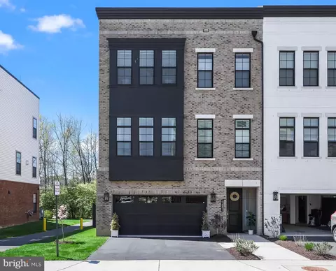 43881 Hanes Hall Ter, Ashburn, VA 20147