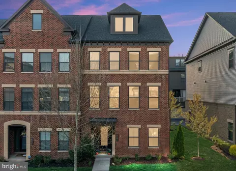 22295 Philanthropic Dr, Ashburn, VA 20148