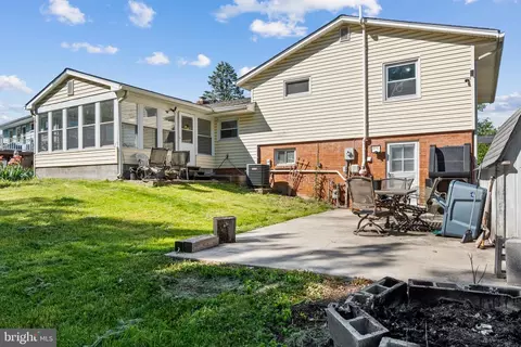 Other - 810 W Maple Ave, Sterling, VA 20164 photo 3 of 3
