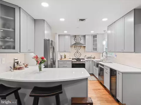 Kitchen - 800 Williamsburg Rd, Sterling, VA 20164 photo 3 of 4