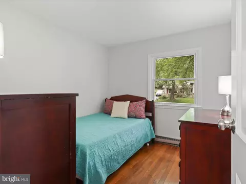 Bedroom - 800 Williamsburg Rd, Sterling, VA 20164 photo 5 of 5