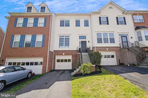 609 Mcleary Sq SE, Leesburg, VA 20175