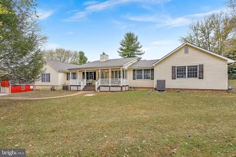 11895 Folly Ln, Lovettsville, VA 20180