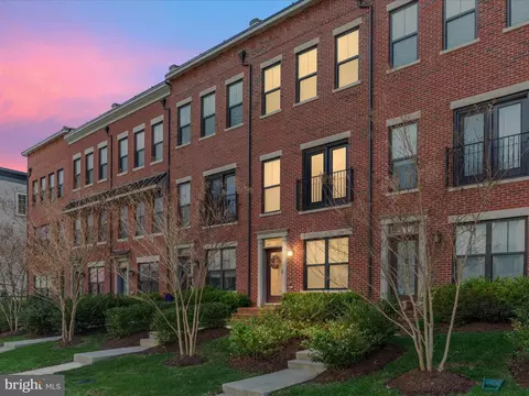 22955 Sullivans Cv, Brambleton, VA 20148