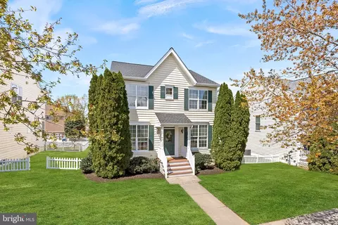 25453 Beresford Dr, Chantilly, VA 20152