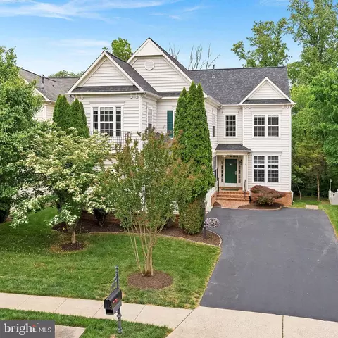 Exterior - 21894 Windover Dr, Broadlands, VA 20148 photo 2 of 10