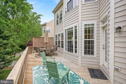Exterior - 21894 Windover Dr, Broadlands, VA 20148 photo 5 of 10