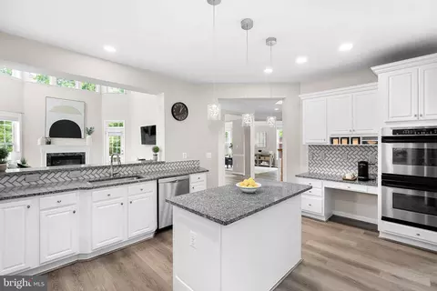 Kitchen - 21894 Windover Dr, Broadlands, VA 20148 photo 3 of 3