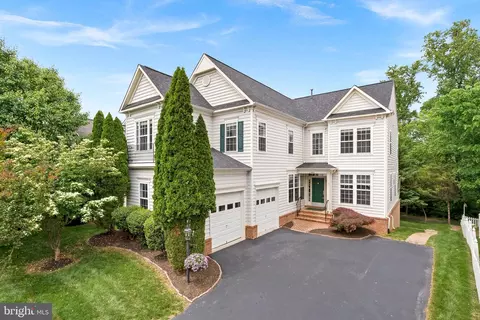Exterior - 21894 Windover Dr, Broadlands, VA 20148 photo 3 of 10