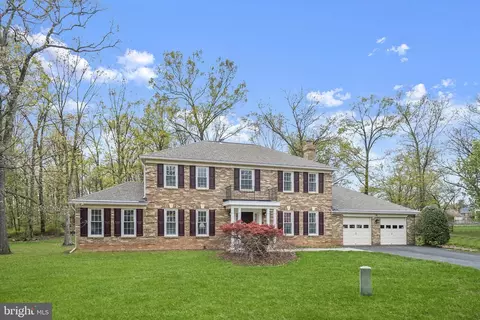 26 Butternut Way, Sterling, VA 20164