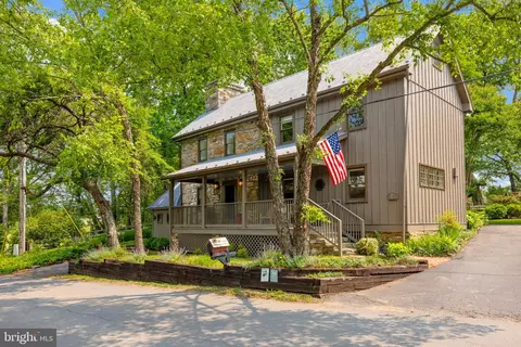 38610 Morrisonville Rd, Lovettsville, VA 20180