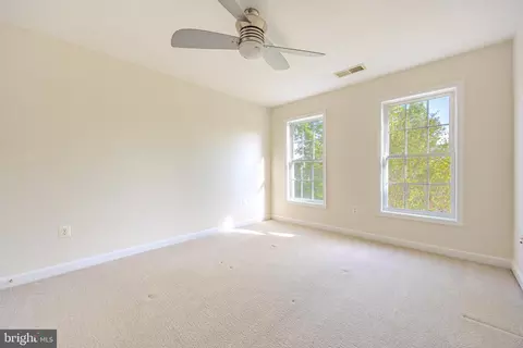 Bedroom - 42883 Chatelain, Brambleton, VA 20148 photo 8 of 11