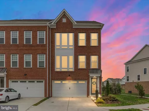 42973 Running Creek Sq, Leesburg, VA 20175