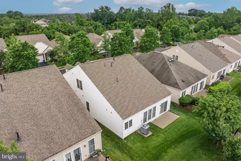 View/Area - 20449 Rosses Point Ct, Ashburn, VA 20147 photo 3 of 14