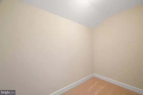 Entry Way - 20449 Rosses Point Ct, Ashburn, VA 20147 photo 7 of 7