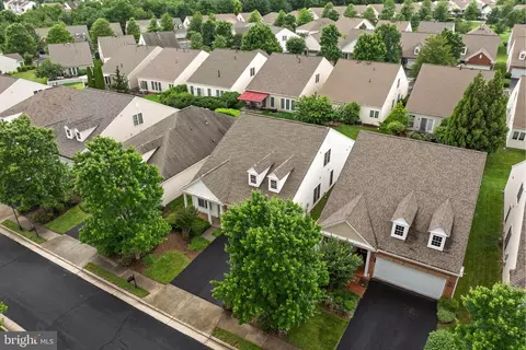 View/Area - 20449 Rosses Point Ct, Ashburn, VA 20147 photo 2 of 14