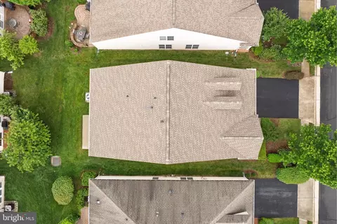 View/Area - 20449 Rosses Point Ct, Ashburn, VA 20147 photo 6 of 14