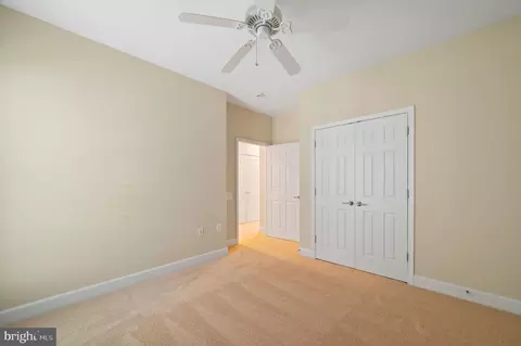 Bedroom - 20449 Rosses Point Ct, Ashburn, VA 20147 photo 3 of 5