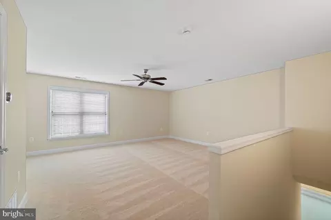 Living - 20449 Rosses Point Ct, Ashburn, VA 20147 photo 6 of 6