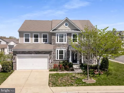24880 Myers Glen Pl, Chantilly, VA 20152