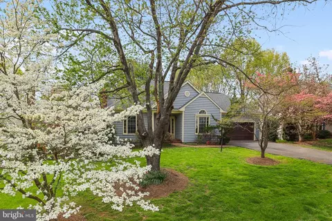17577 Wadell Ct, Hamilton, VA 20158