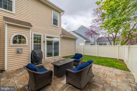 Exterior - 43207 Cedar Glen Ter, Ashburn, VA 20147 photo 7 of 8