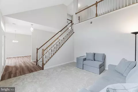 Entry Way - 43207 Cedar Glen Ter, Ashburn, VA 20147 photo 2 of 7
