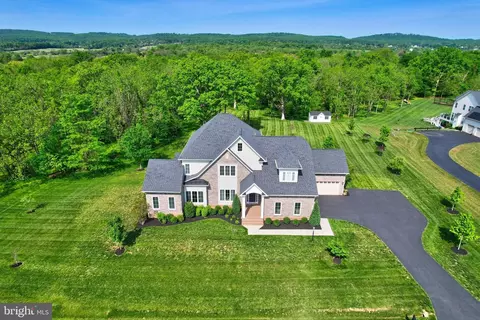 42438 Black Talon Ct, Leesburg, VA 20176