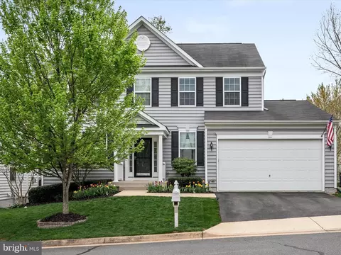 35517 Hudson St, Round Hill, VA 20141