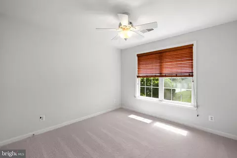 Bedroom - 43877 Paramount Pl, Chantilly, VA 20152 photo 4 of 6