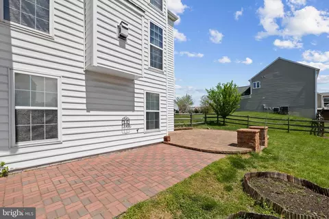 Exterior - 43877 Paramount Pl, Chantilly, VA 20152 photo 11 of 13