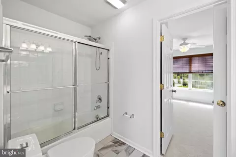 Entry Way - 43877 Paramount Pl, Chantilly, VA 20152 photo 12 of 12