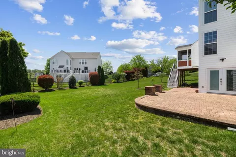 Exterior - 43877 Paramount Pl, Chantilly, VA 20152 photo 12 of 13