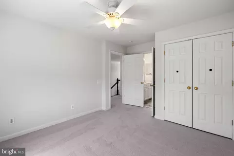 Bedroom - 43877 Paramount Pl, Chantilly, VA 20152 photo 3 of 6