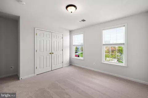Bedroom - 43877 Paramount Pl, Chantilly, VA 20152 photo 6 of 6