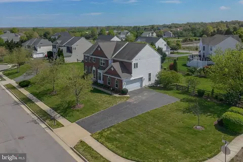 View/Area - 43877 Paramount Pl, Chantilly, VA 20152 photo 2 of 2