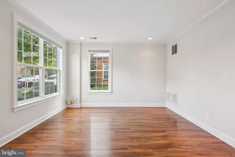 42761 Hay Rd, Ashburn, VA 20147 photo 4