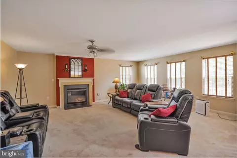 20338 Snowpoint Pl, Ashburn, VA 20147 photo 11