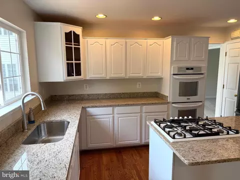 20338 Snowpoint Pl, Ashburn, VA 20147 photo 5